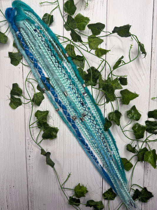 Set of 11, 54-60cm Mixed Blue Synthetic Extensions