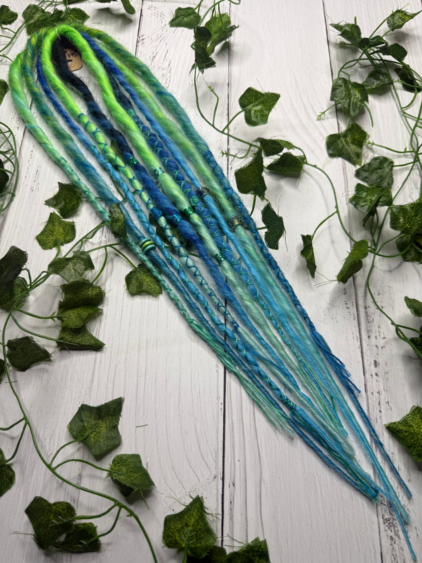 Set of 5, 52-59cm Blue and Green mixed Synthetic Extensions