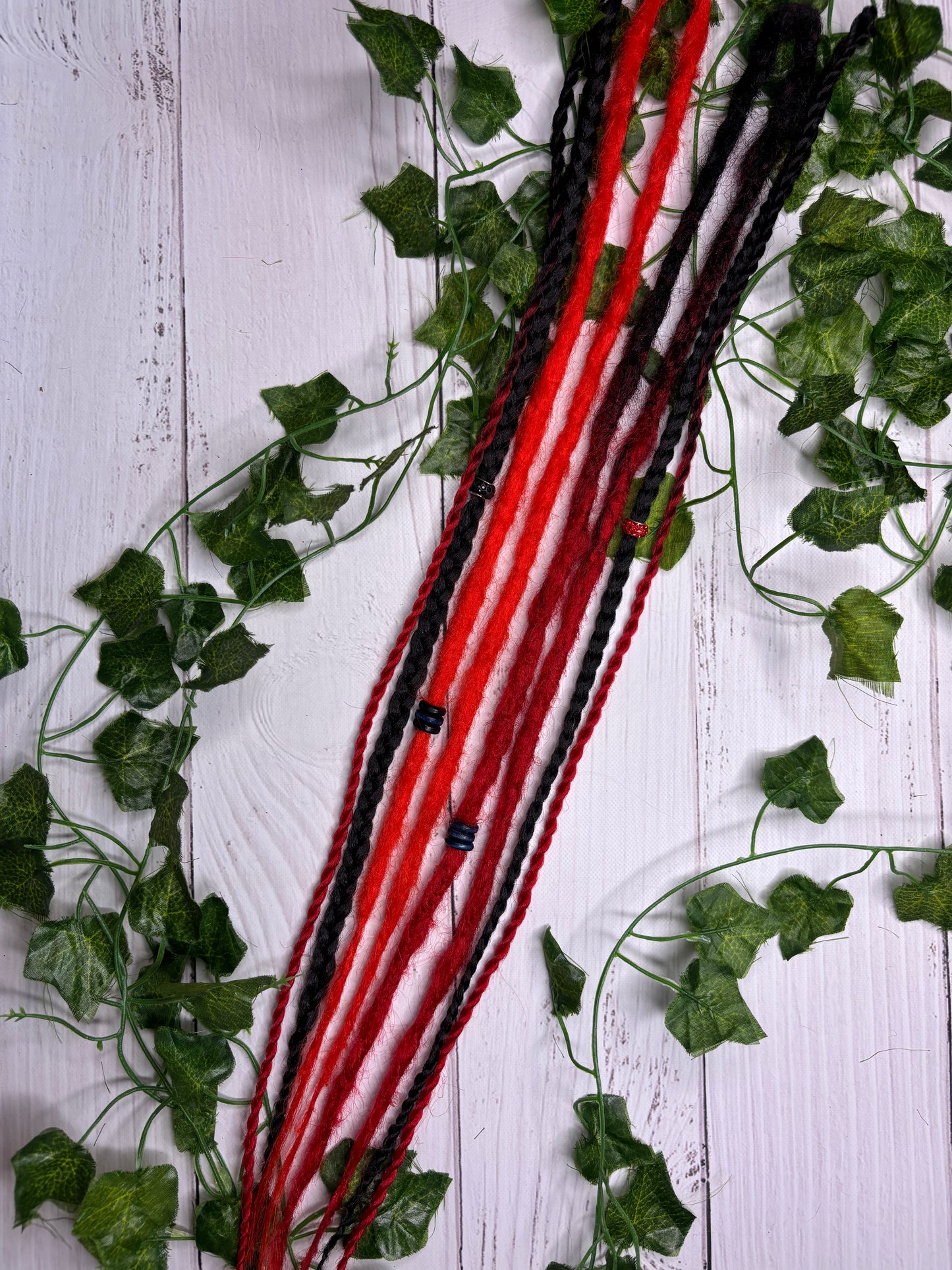 Set of 6, 57-65cm Red and Black Synthetic Extensions
