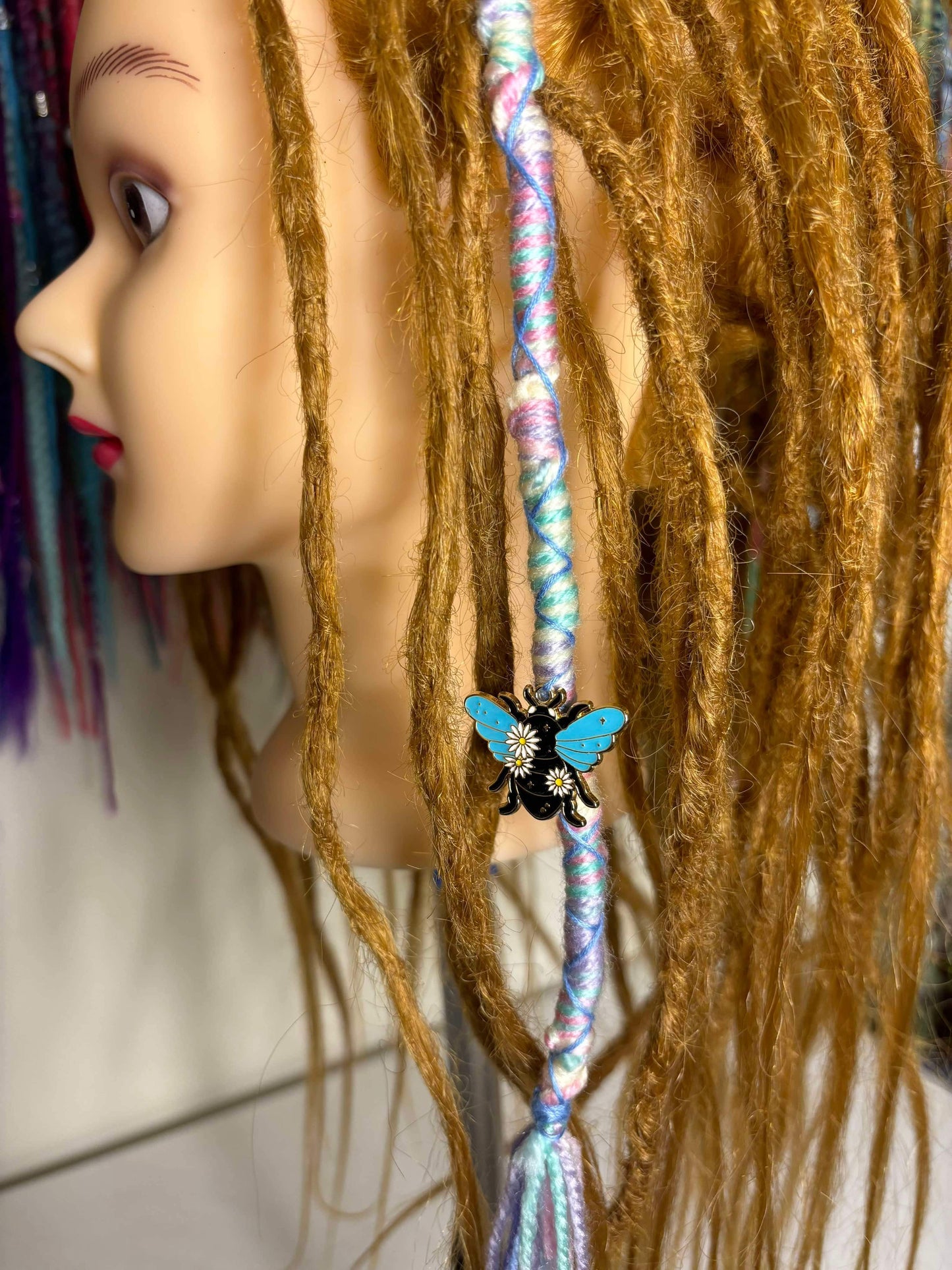 Pastel Bee (only available for online purchase)