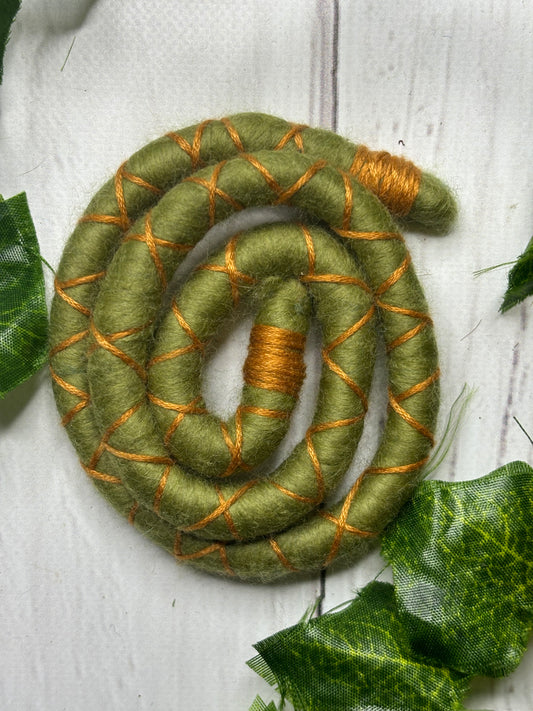 Medium 40-45cm Regal (only available for online purchase)