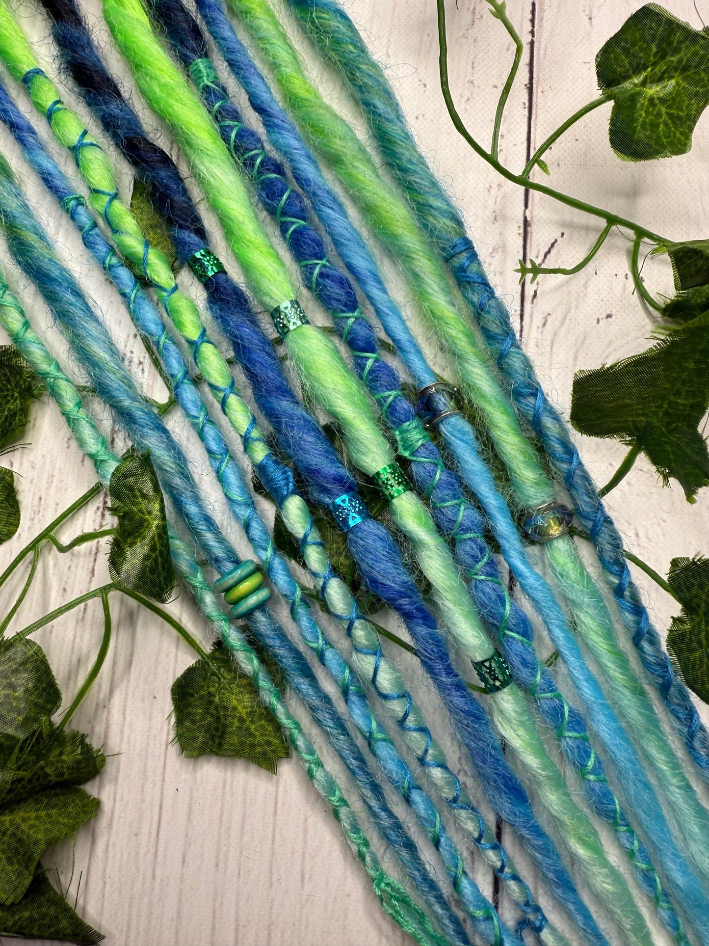 Set of 5, 52-59cm Blue and Green mixed Synthetic Extensions