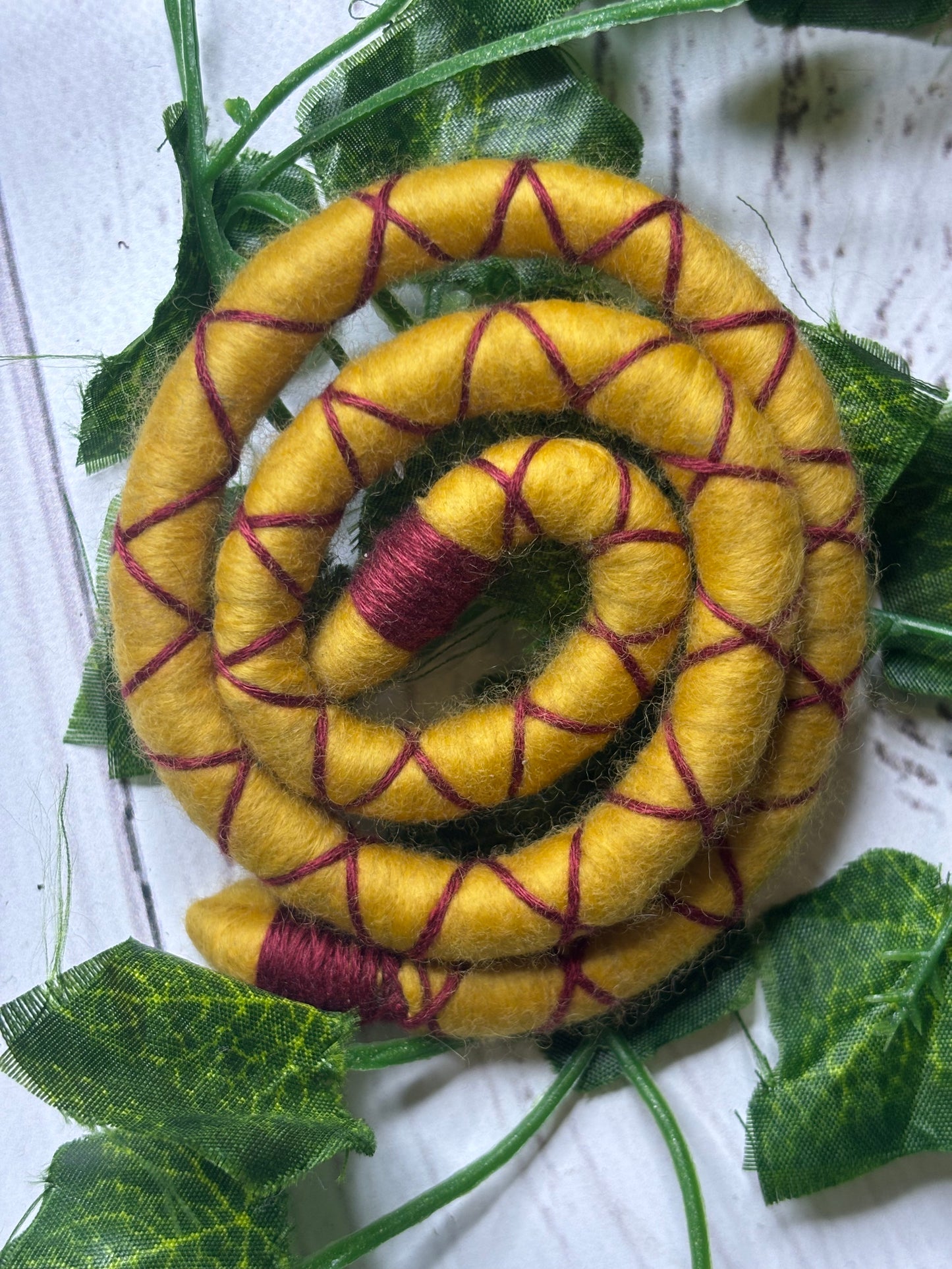 Medium 40-45cm Fallen Leaves (only available for online purchase)