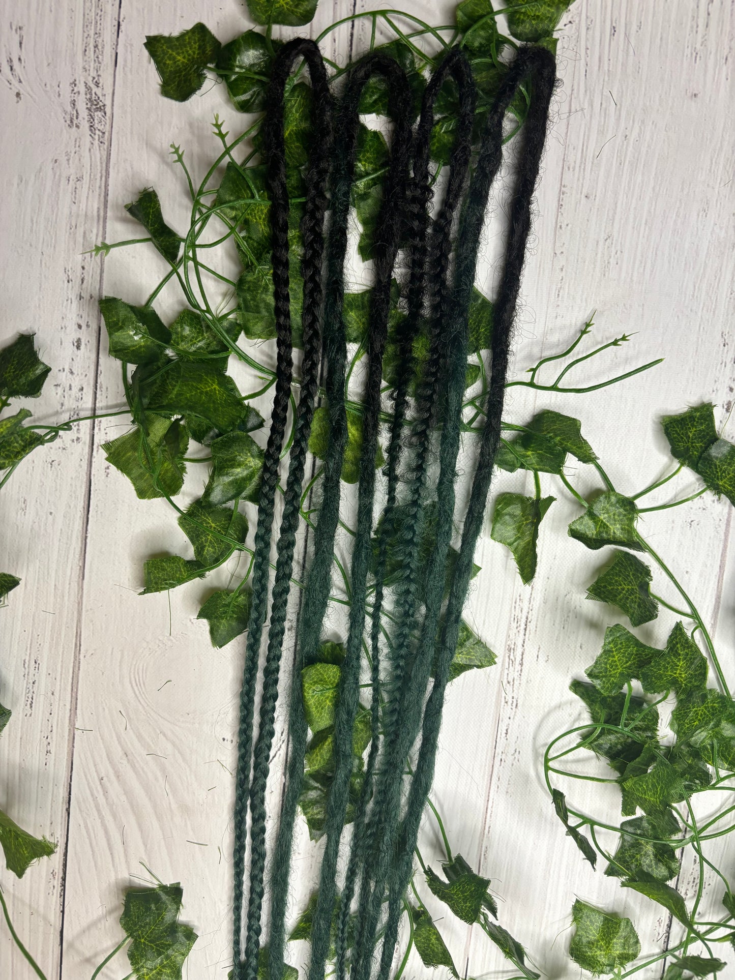 Set of 4, 63-66cm Dark Green and Black Synthetic Extensions