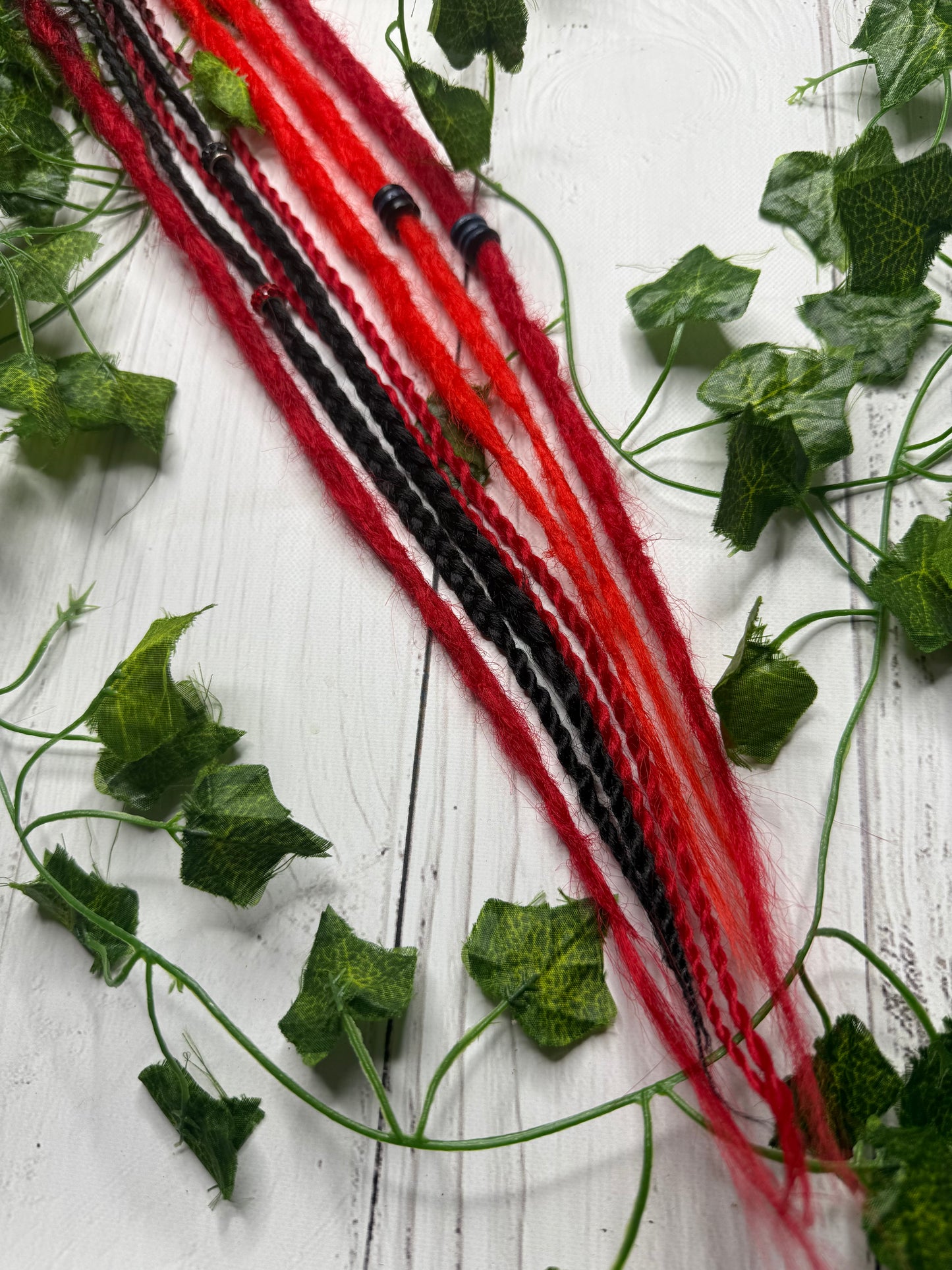 Set of 6, 57-65cm Red and Black Synthetic Extensions