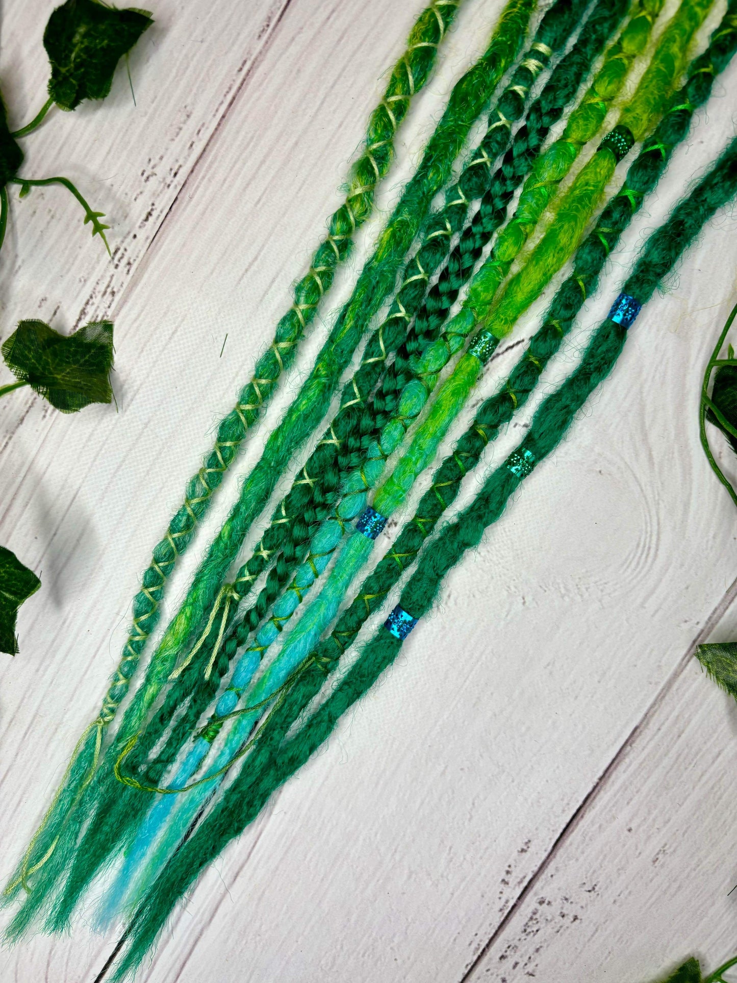 Set of 4, 43-45cm Green Synthetic Extensions