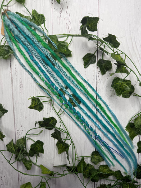 Set of 4, 43-48cm Green Blue Synthetic Extensions