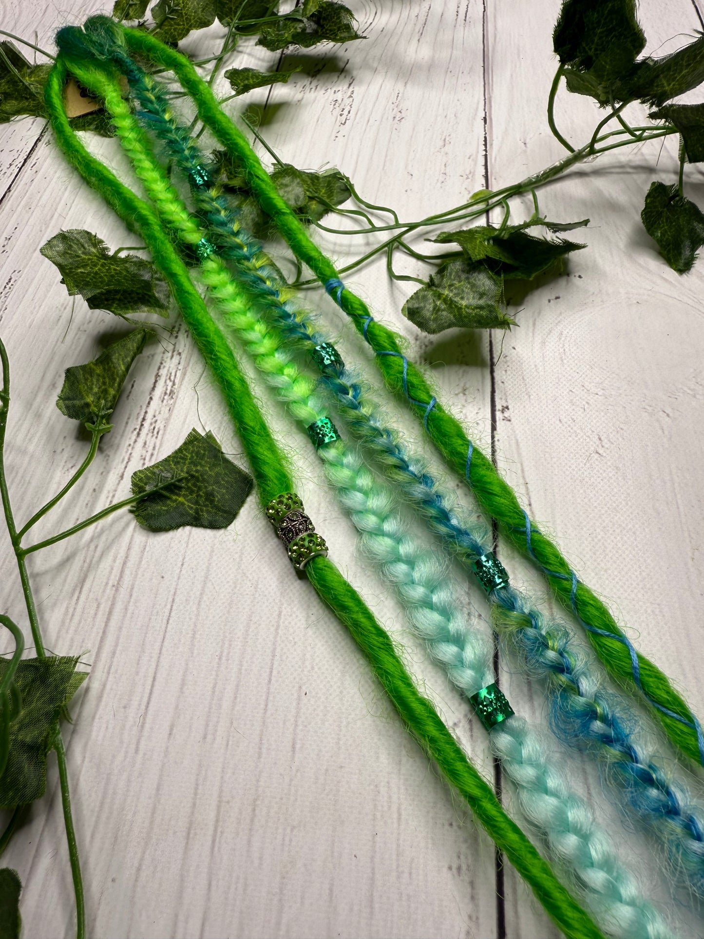 Set of 3, 56cm Green Mixed Synthetic Extensions