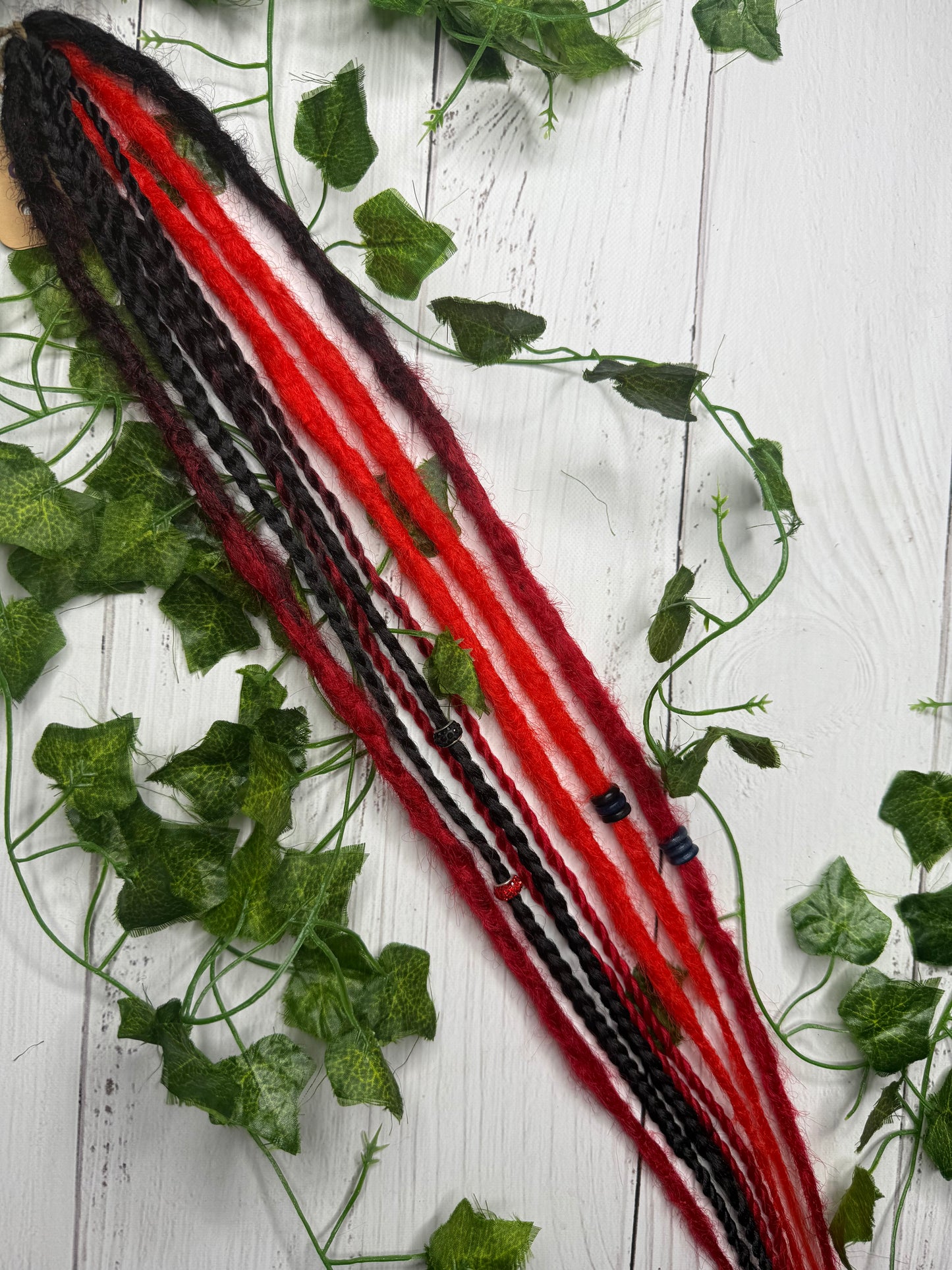 Set of 6, 57-65cm Red and Black Synthetic Extensions