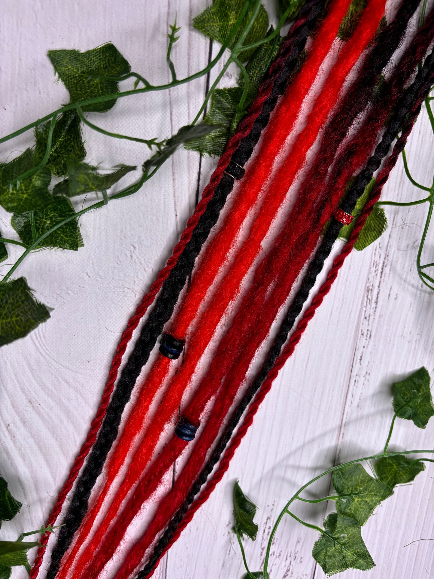 Set of 6, 57-65cm Red and Black Synthetic Extensions