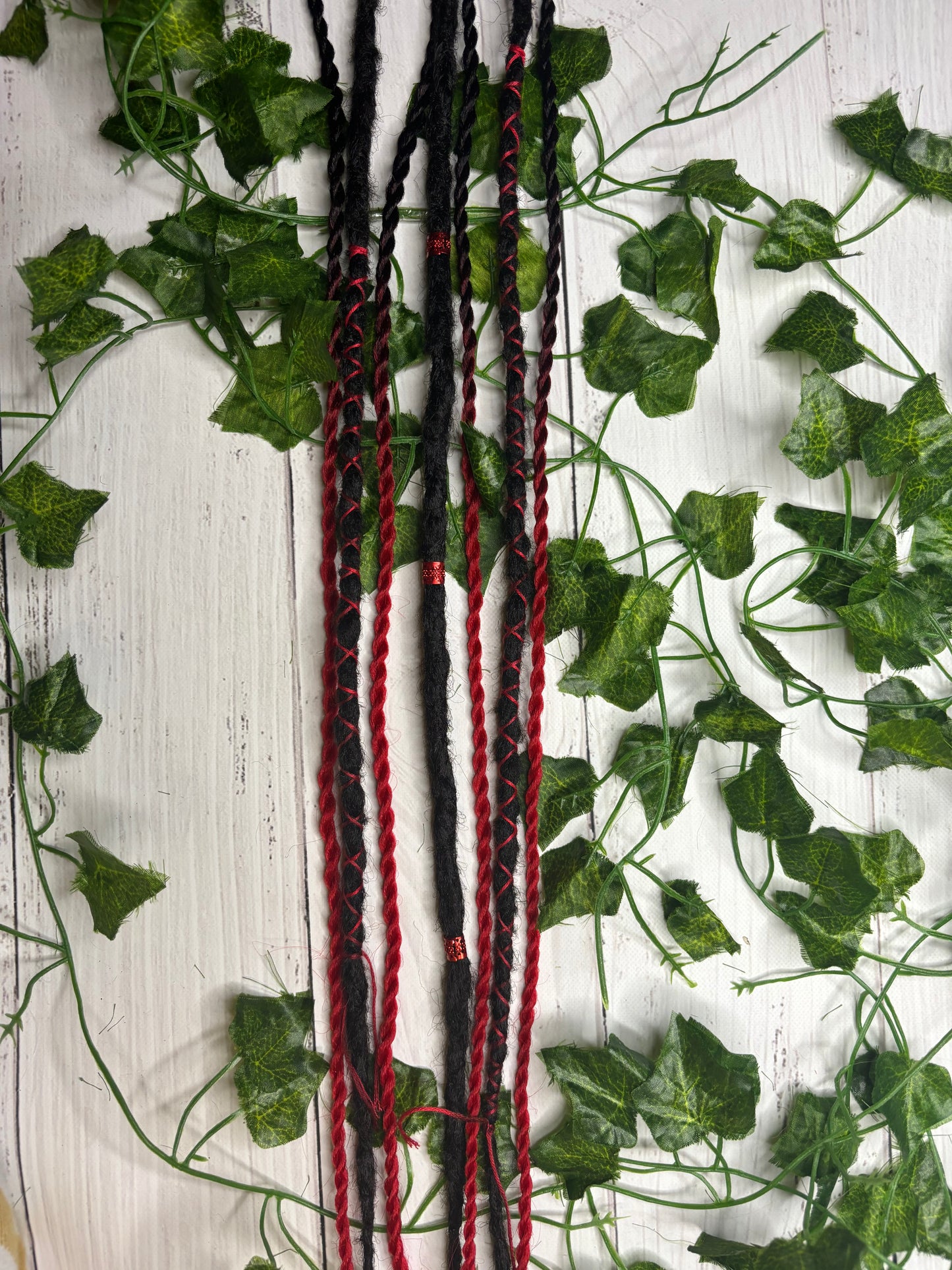 Set of 7, 59-62cm Red & Black Synthetic Extensions