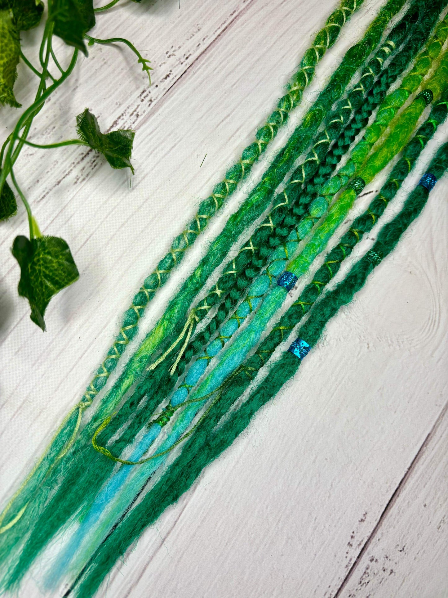 Set of 4, 43-45cm Green Synthetic Extensions