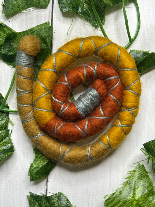 Medium 40-45cm Misty Valley (only available for online purchase)