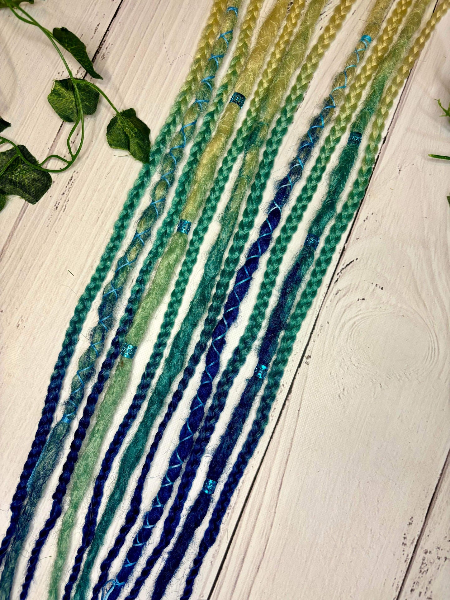 Set of 11, 59-63cm Blonde to Blue Synthetic Extensions