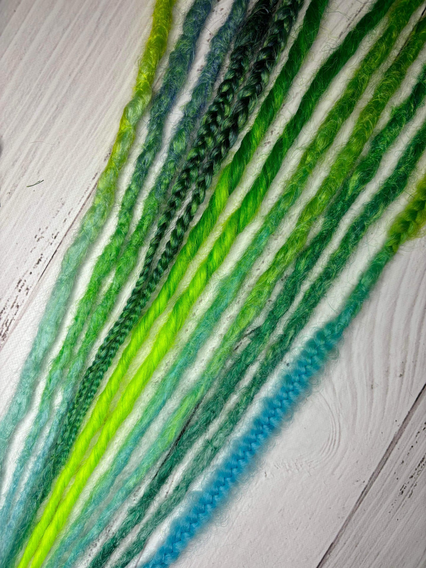 Set of 7, 50-53cm Green and Blue Synthetic Extensions