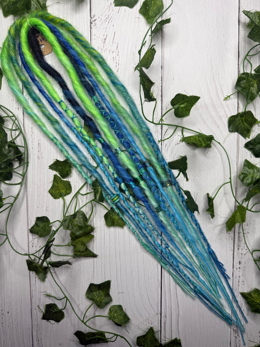 Set of 5, 52-59cm Blue and Green mixed Synthetic Extensions