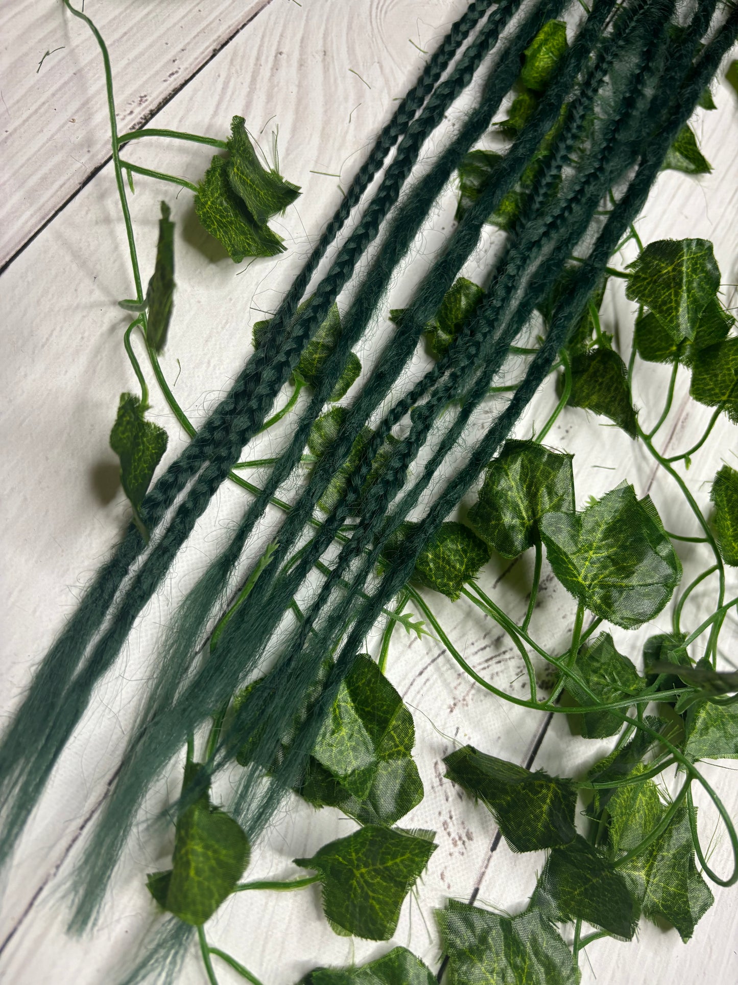 Set of 4, 63-66cm Dark Green and Black Synthetic Extensions