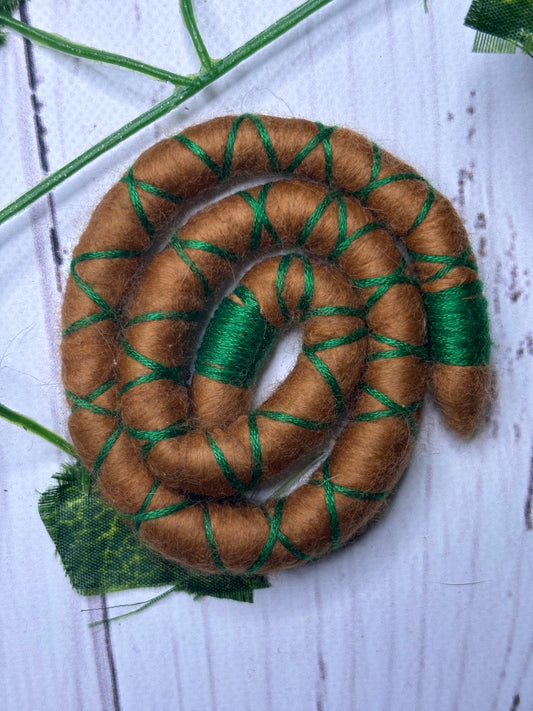 Small 30-35cm Marshlands (only available for online purchase)