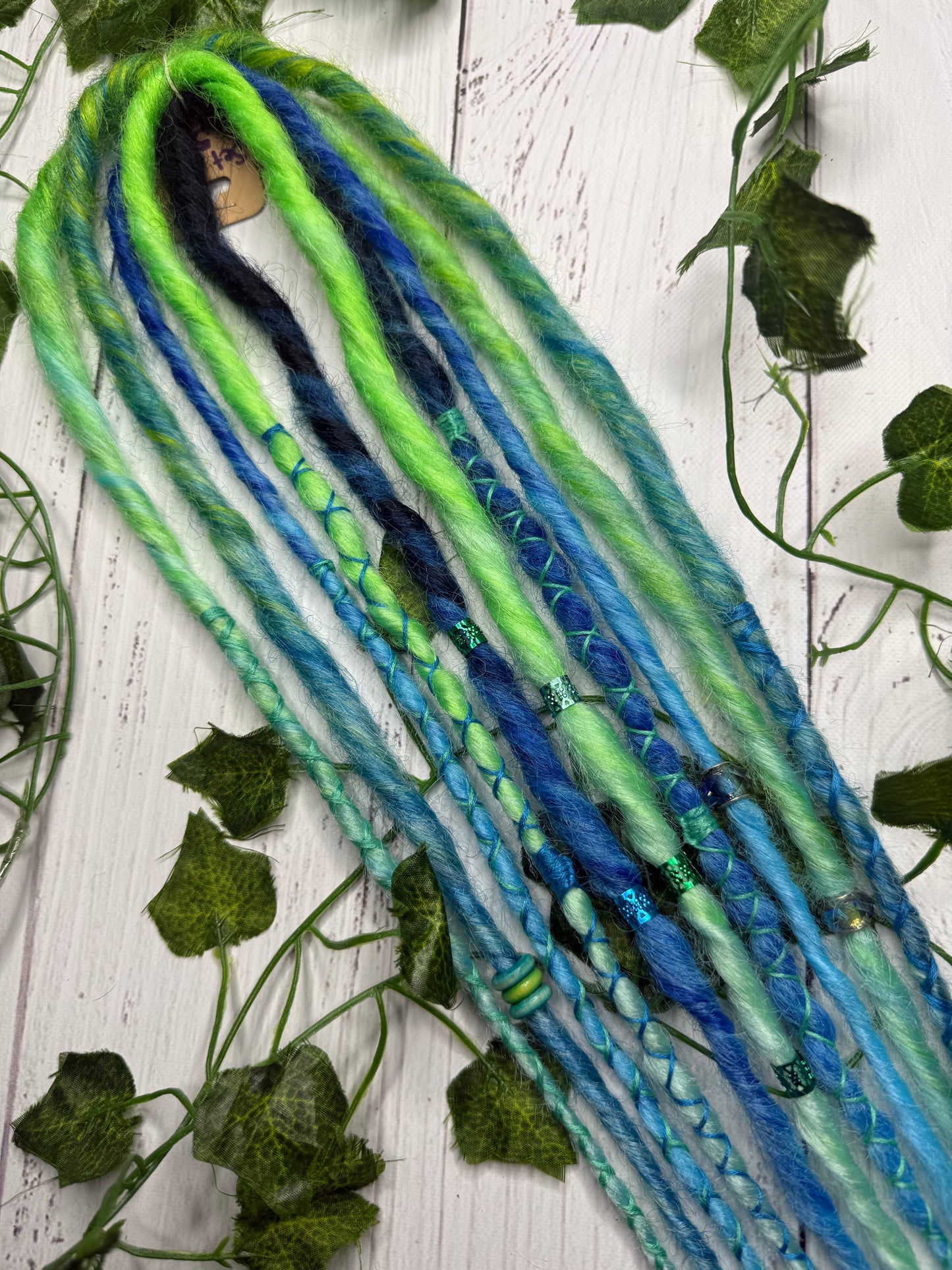 Set of 5, 52-59cm Blue and Green mixed Synthetic Extensions