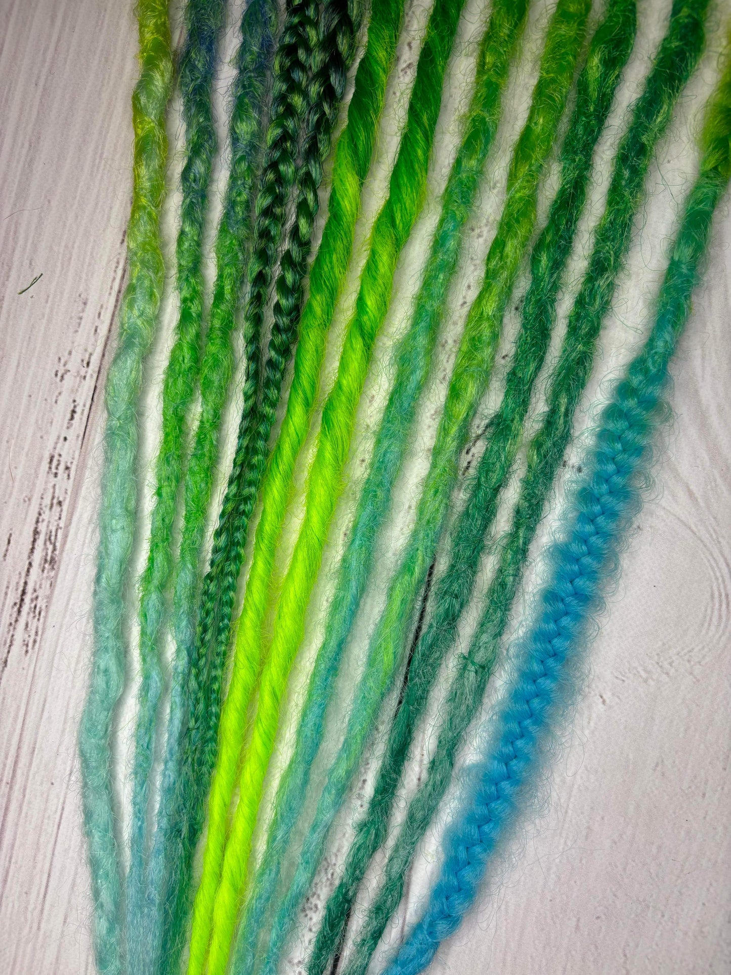Set of 7, 50-53cm Green and Blue Synthetic Extensions