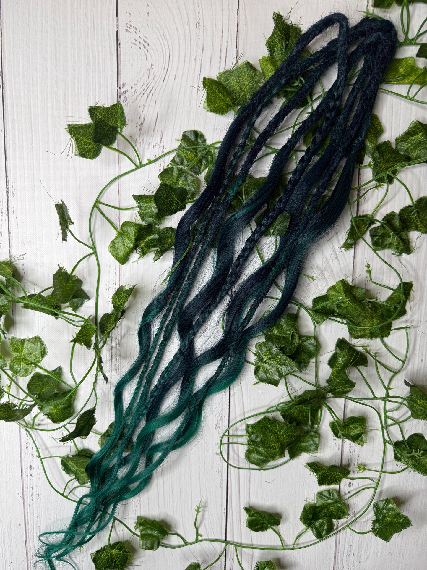 Set of 4, 55-64cm Emerald Envy Mixed Texture Synthetic Extensions