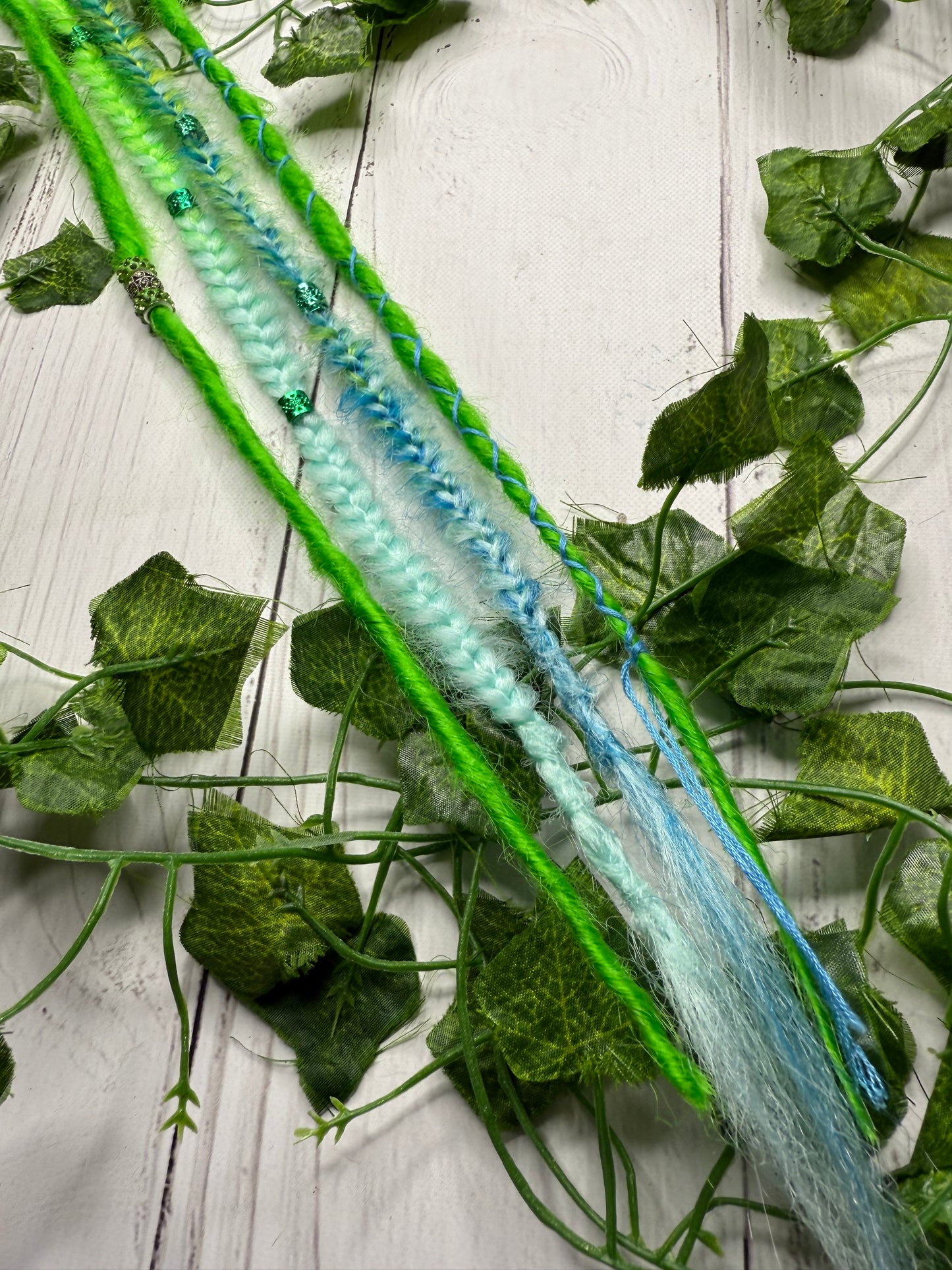 Set of 3, 56cm Green Mixed Synthetic Extensions