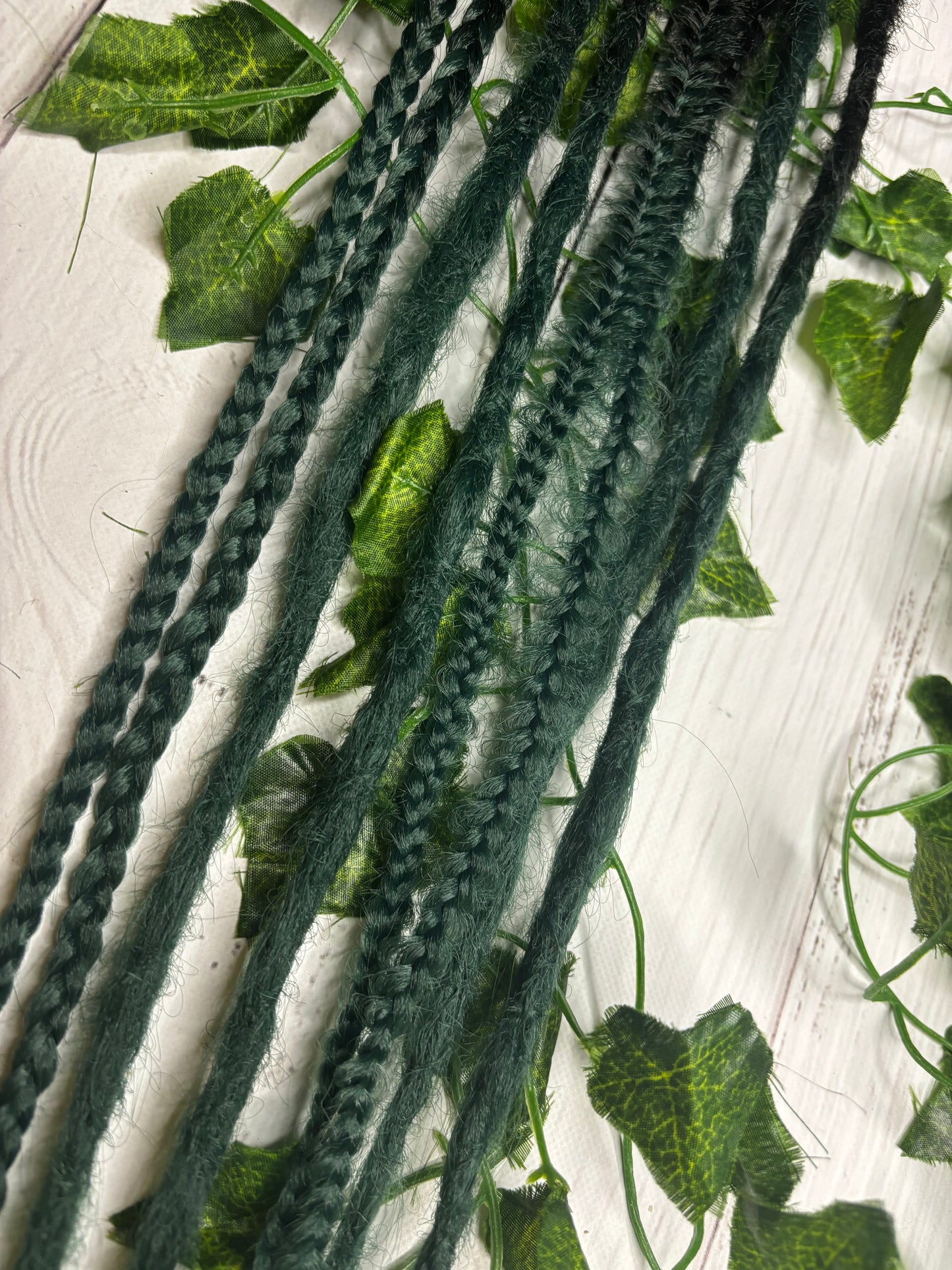 Set of 4, 63-66cm Dark Green and Black Synthetic Extensions