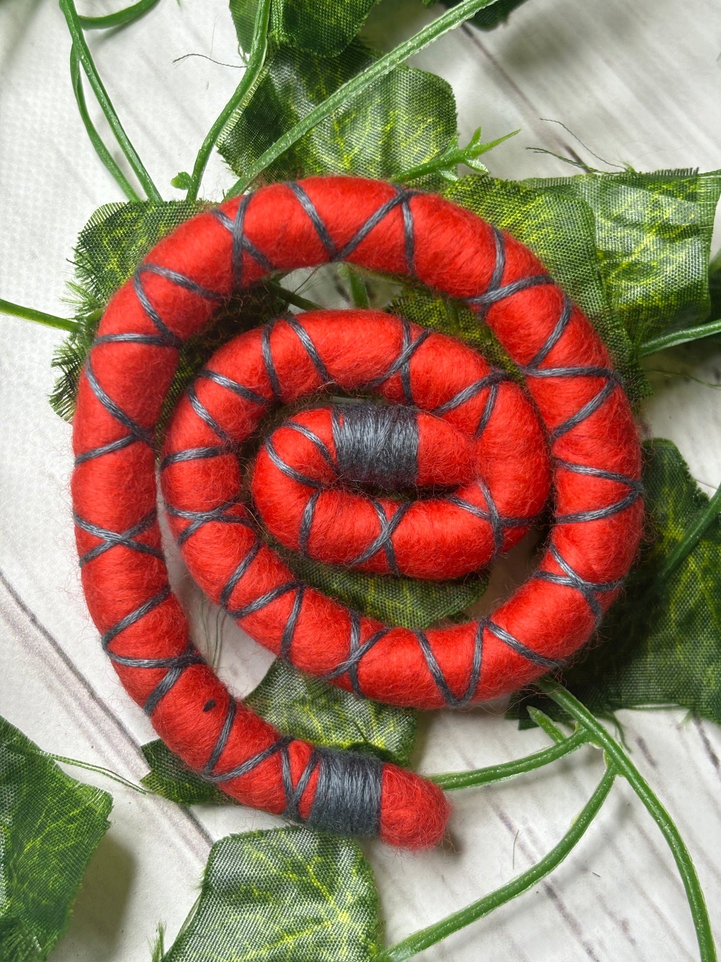 Medium 40-45cm Raging Fire (only available for online purchase)