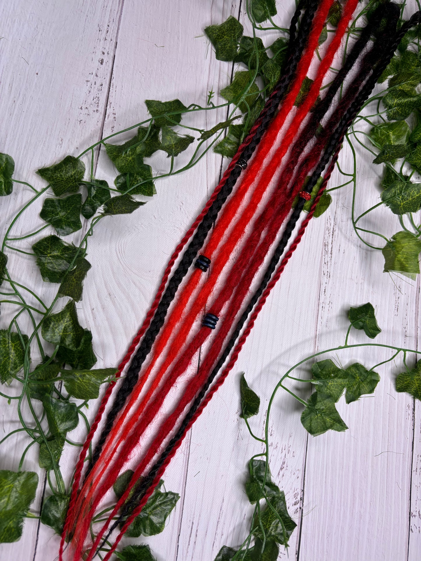 Set of 6, 57-65cm Red and Black Synthetic Extensions