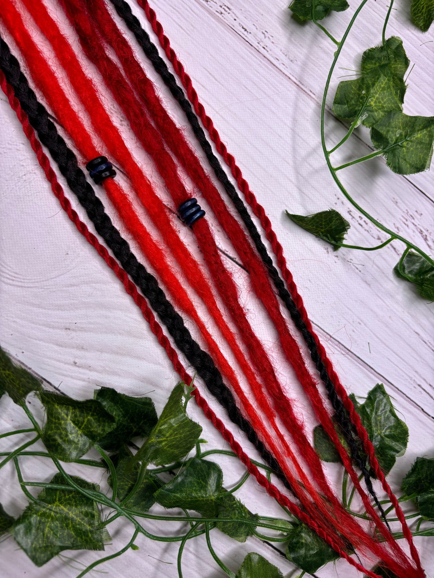 Set of 6, 57-65cm Red and Black Synthetic Extensions