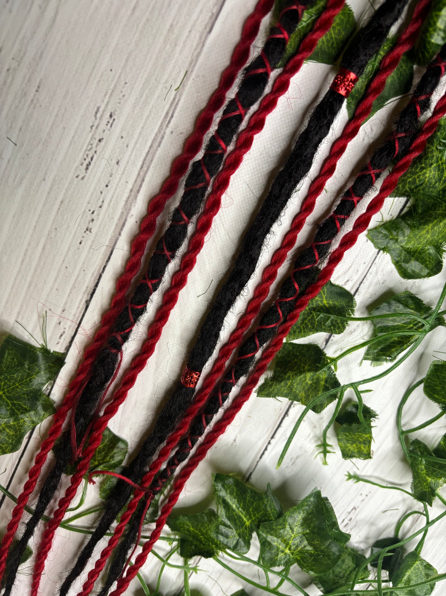 Set of 7, 59-62cm Red & Black Synthetic Extensions