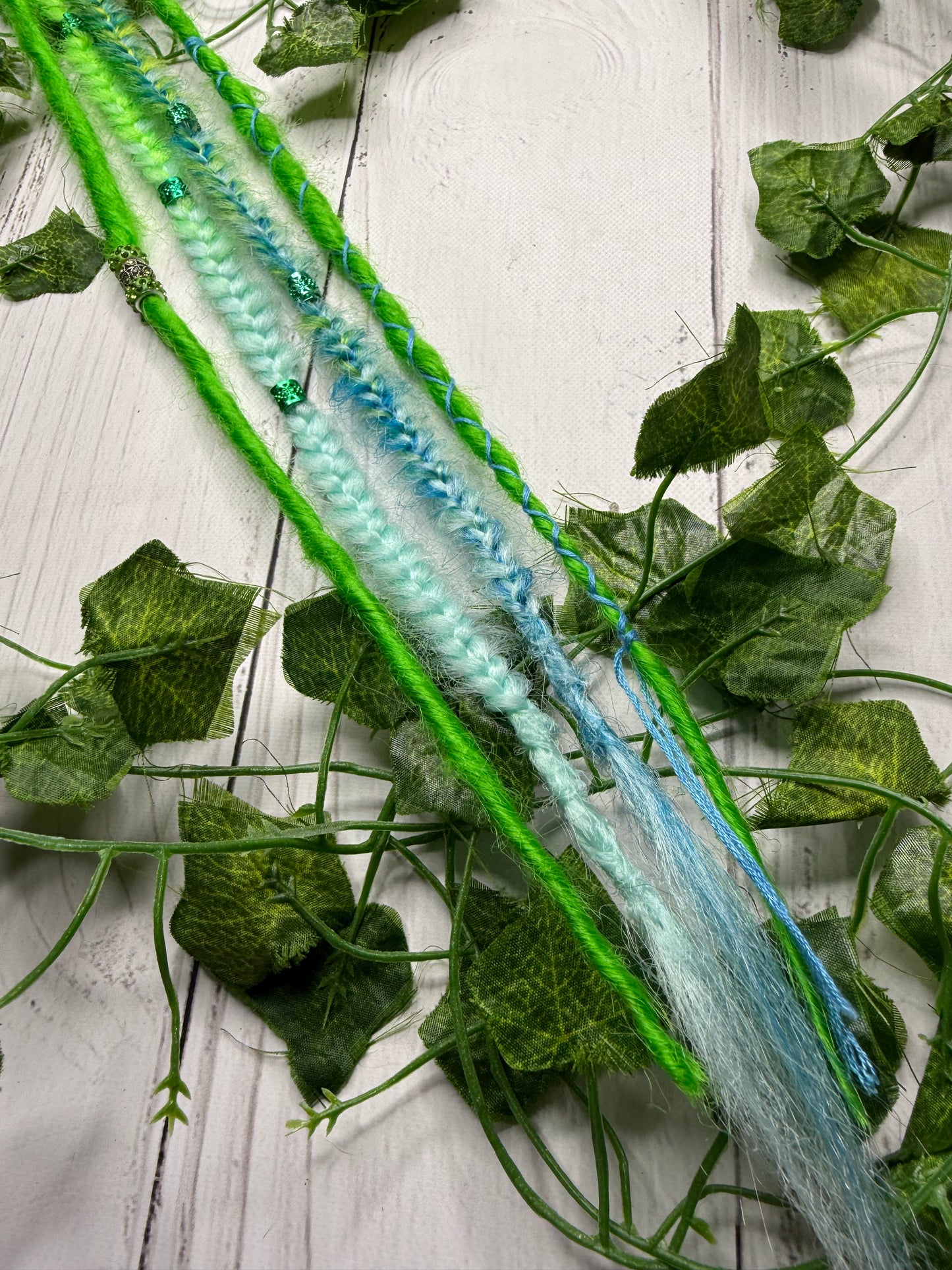Set of 3, 56cm Green Mixed Synthetic Extensions