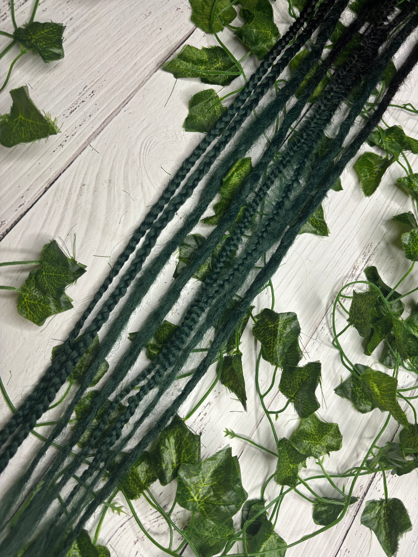 Set of 4, 63-66cm Dark Green and Black Synthetic Extensions