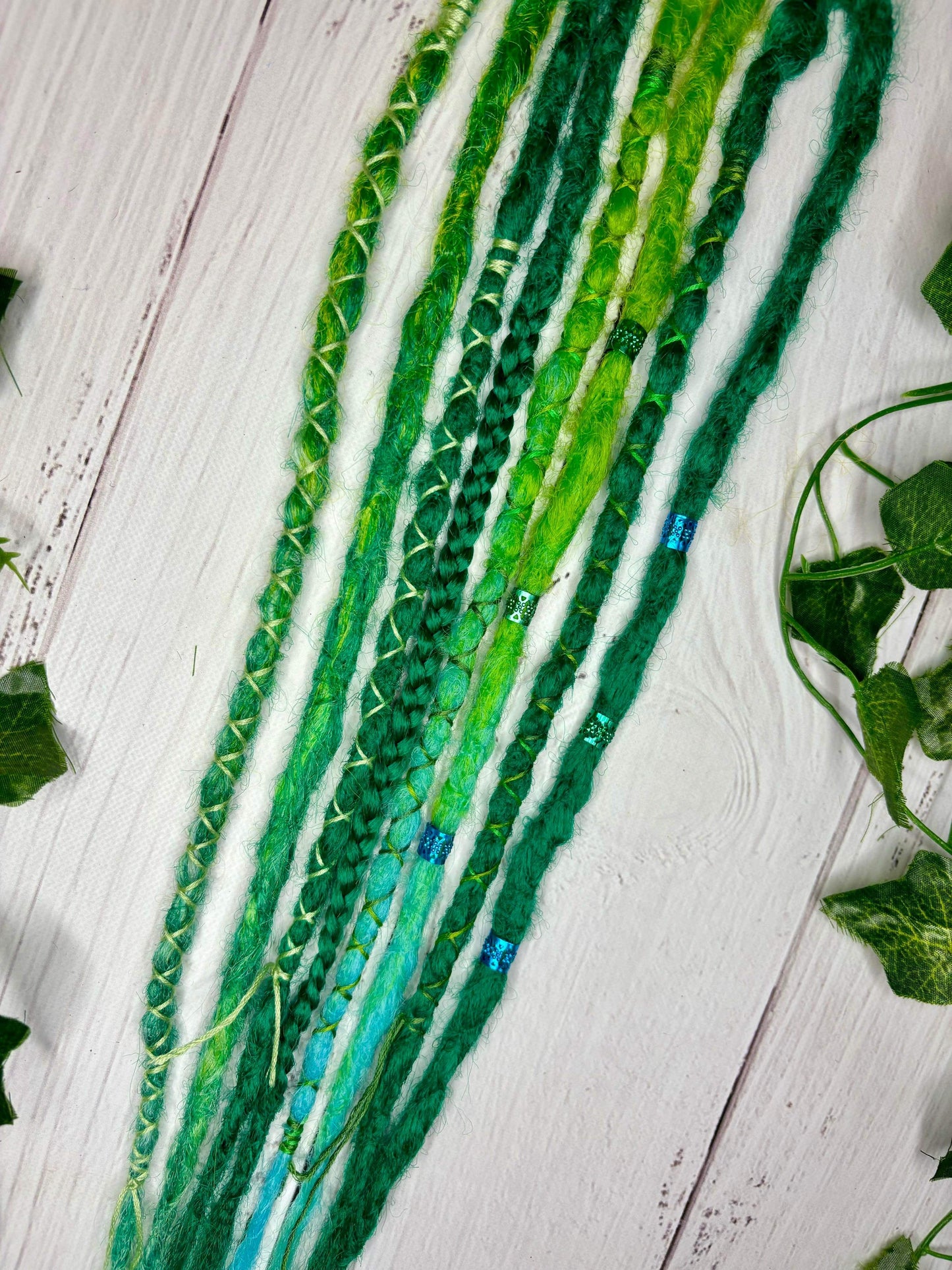 Set of 4, 43-45cm Green Synthetic Extensions