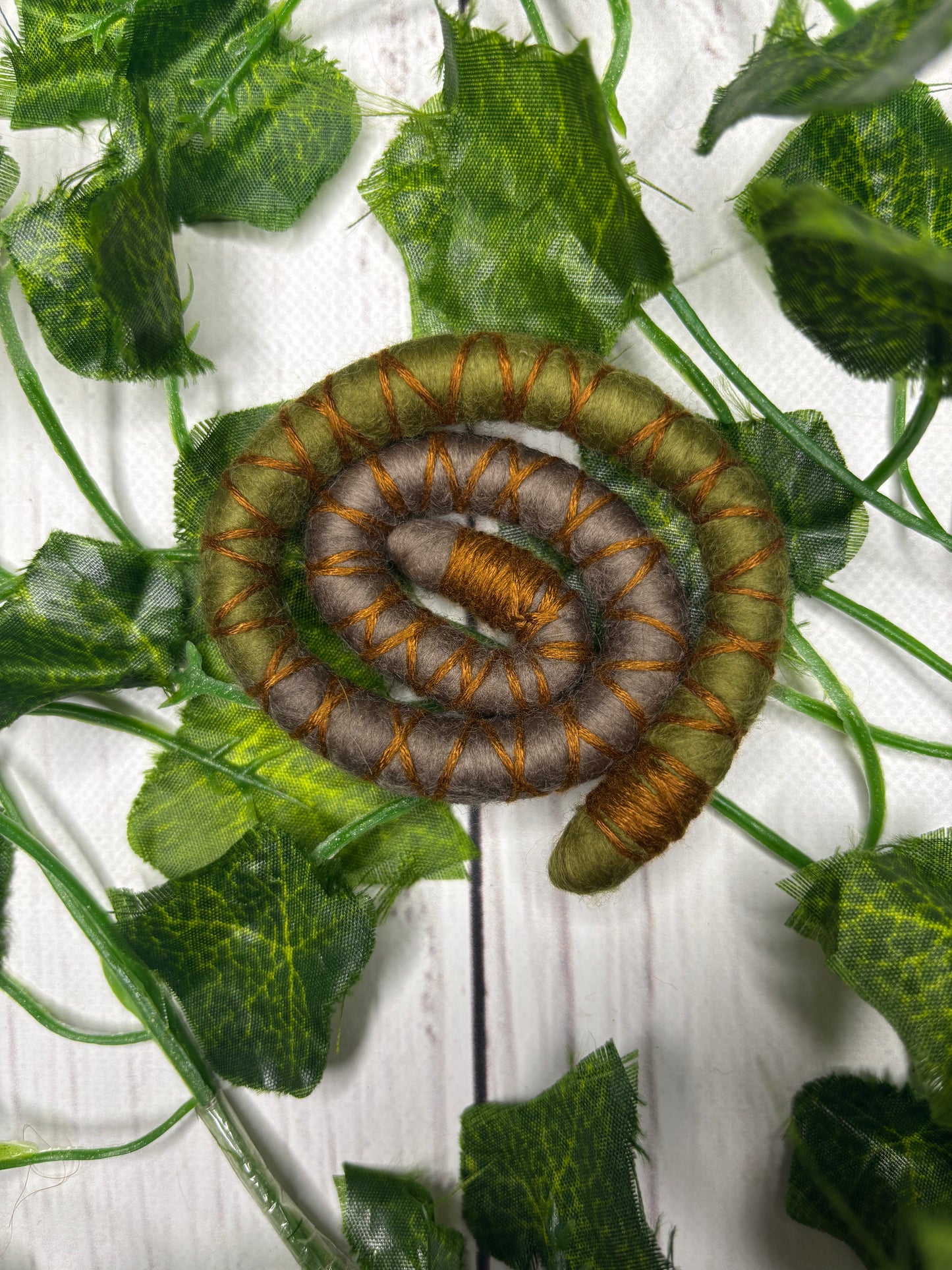 Small 30-35cm Grounded (only available for online purchase)