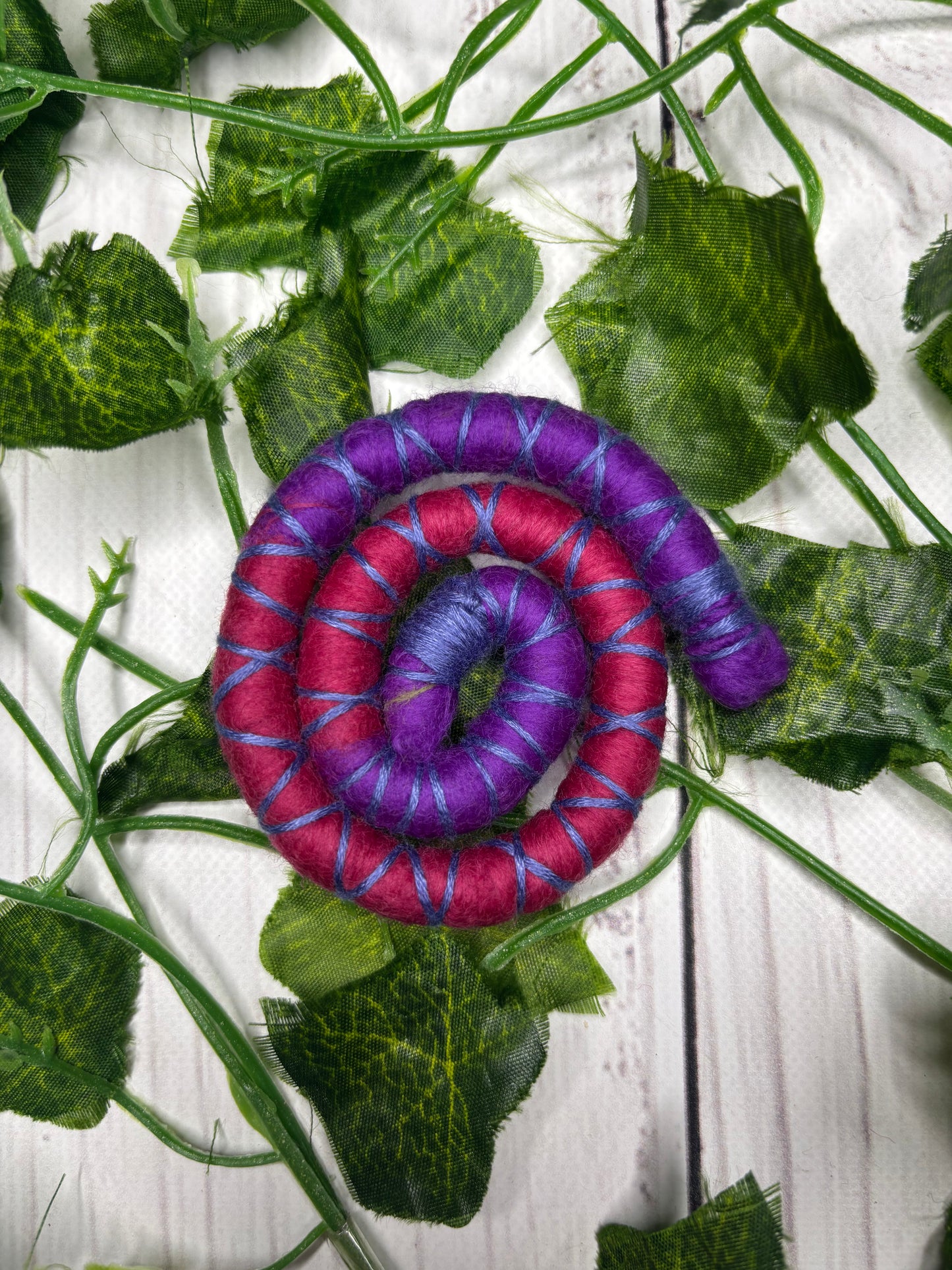 Medium 40-45cm Candy Wave (only available for online purchase)