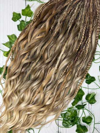 Set of 39, 57-64cm Sandy Dee Mixed Texture Synthetic Extensions