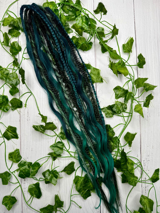 Set of 8, 52-67cm Deep Forest Green Mixed Texture Synthetic Extensions