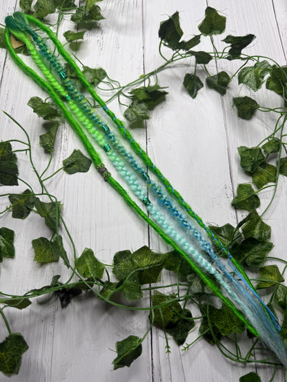 Set of 3, 56cm Green Mixed Synthetic Extensions