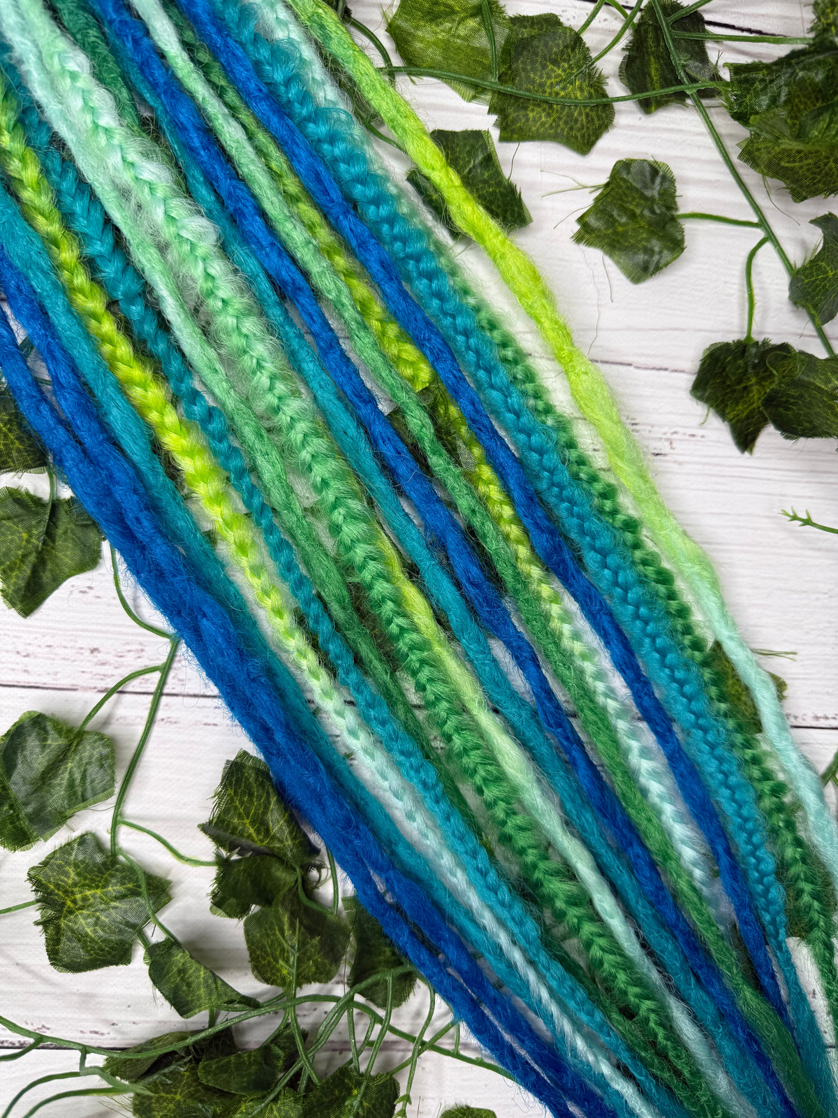 Set of 8, 56-66cm Aqua Forest Mixed Texture Synthetic Extensions