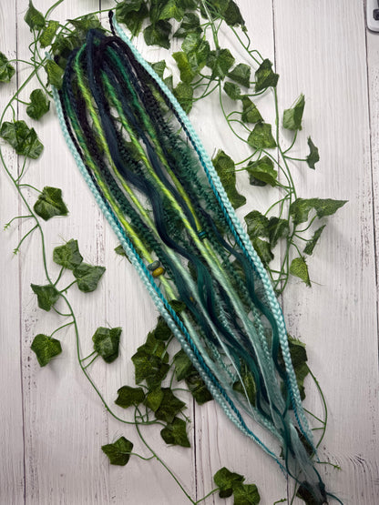 Set of 10, 50-60cm Emerald Aqua Blend Mixed Texture Synthetic Extensions