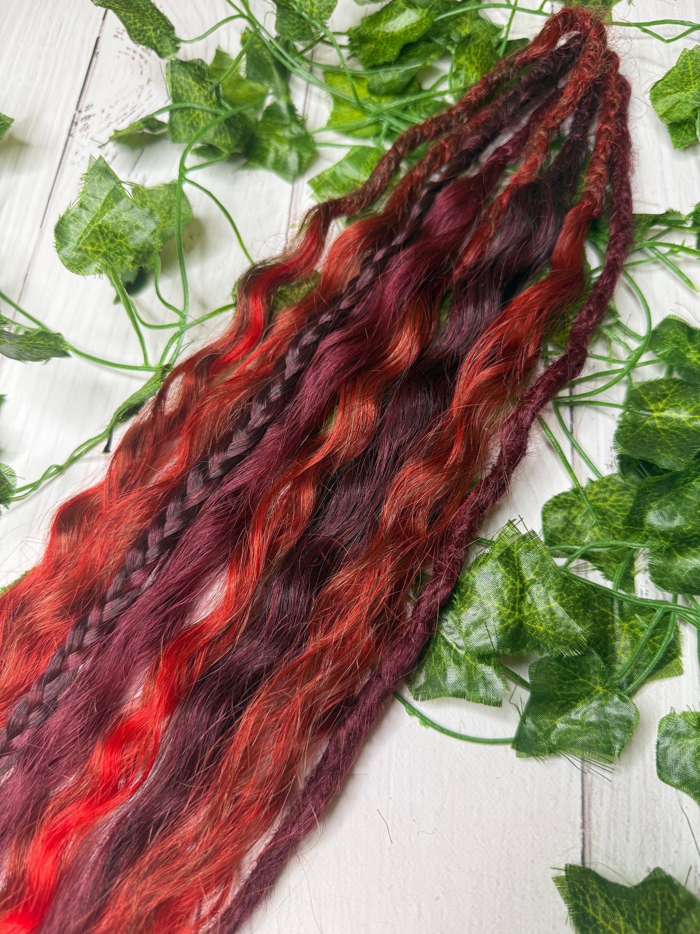 Set of 4, 61-66cm Crimson Spice Mixed Texture Synthetic Extensions