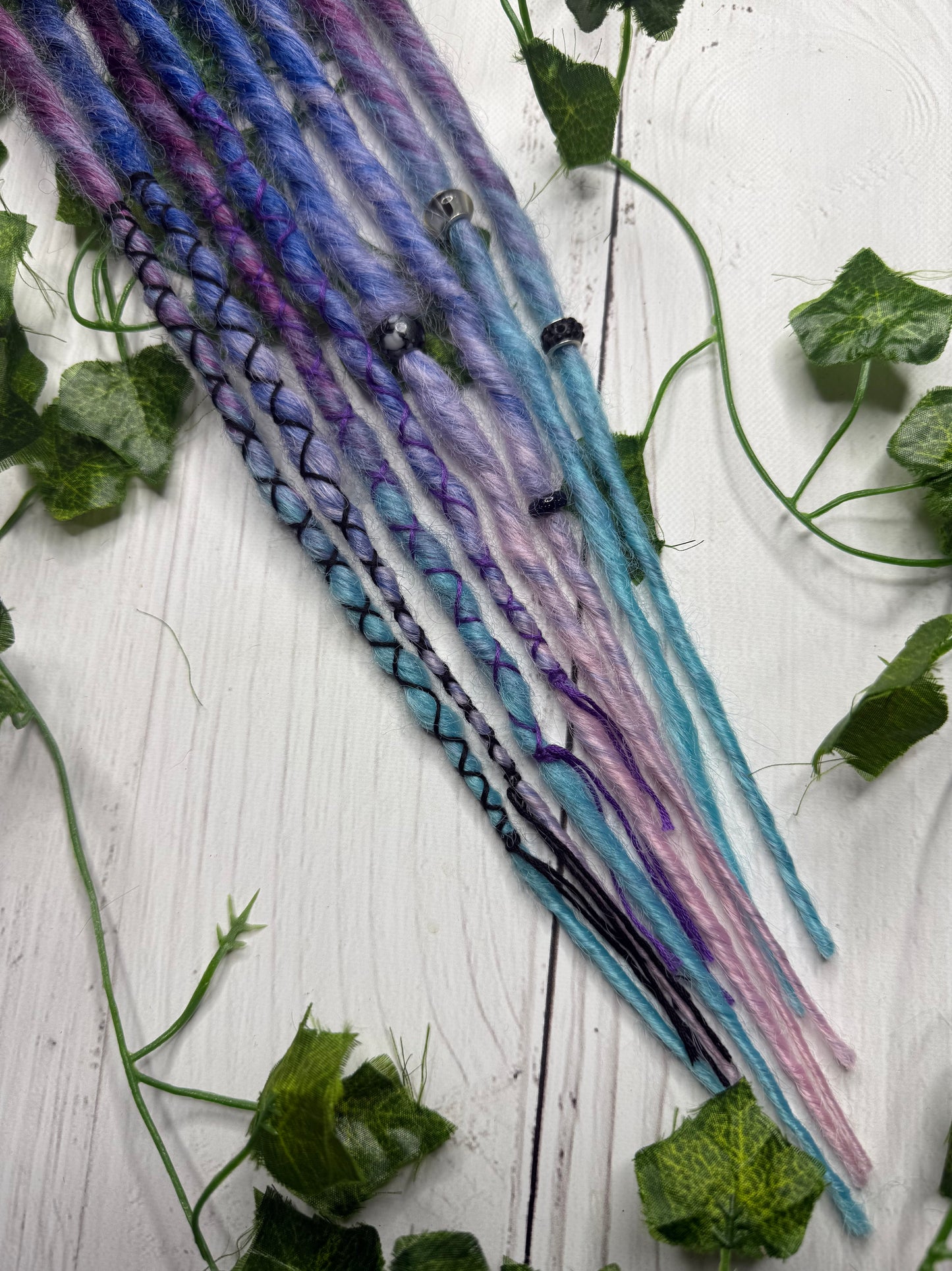 Set of 4, 52-54cm Black to Blue/Pink