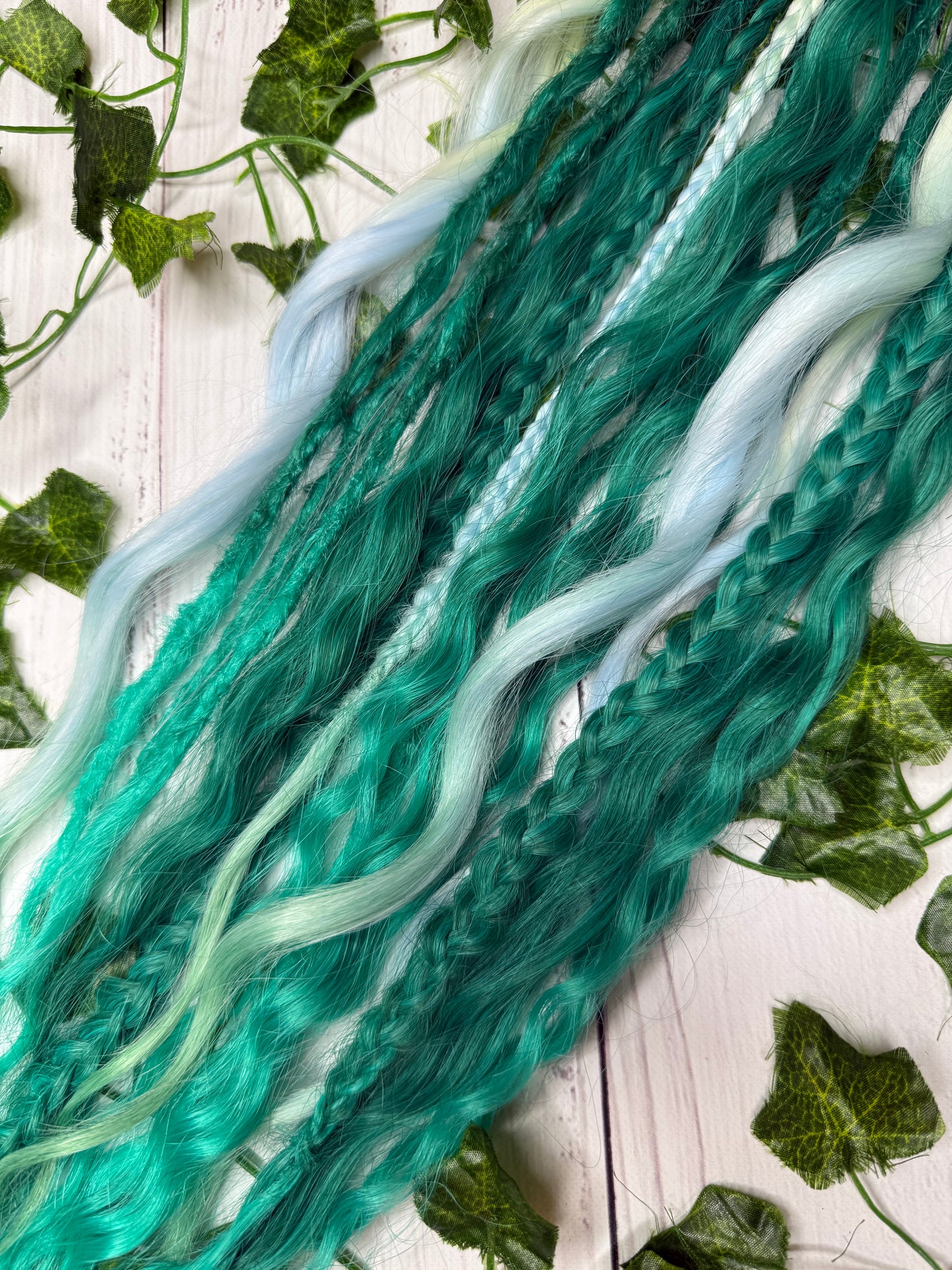 Set of 8, 54-62cm Evergreen Fusion Mixed Texture Synthetic Extensions