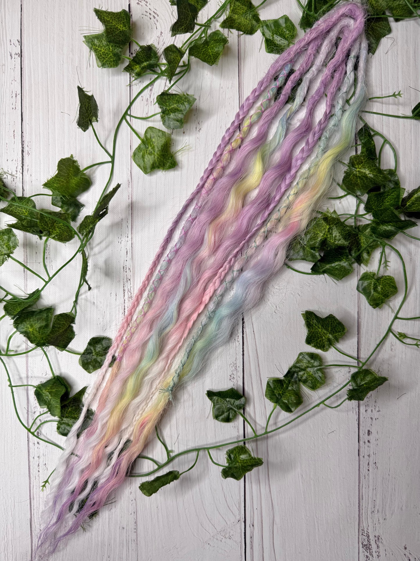 Set of 4, 56-58cm Blush Fern Blend Mixed Texture Synthetic Extensions