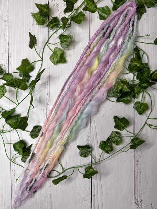 Set of 4, 56-58cm Blush Fern Blend Mixed Texture Synthetic Extensions