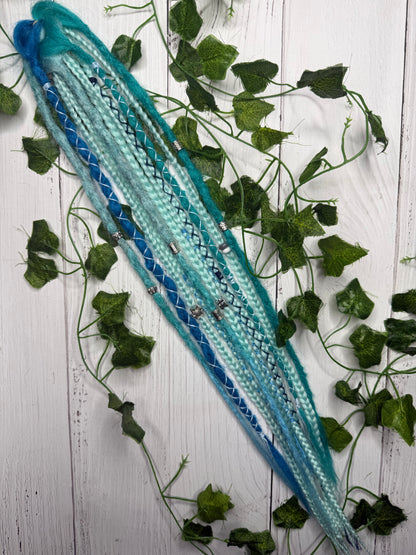 Set of 11, 54-60cm Mixed Blue Synthetic Extensions