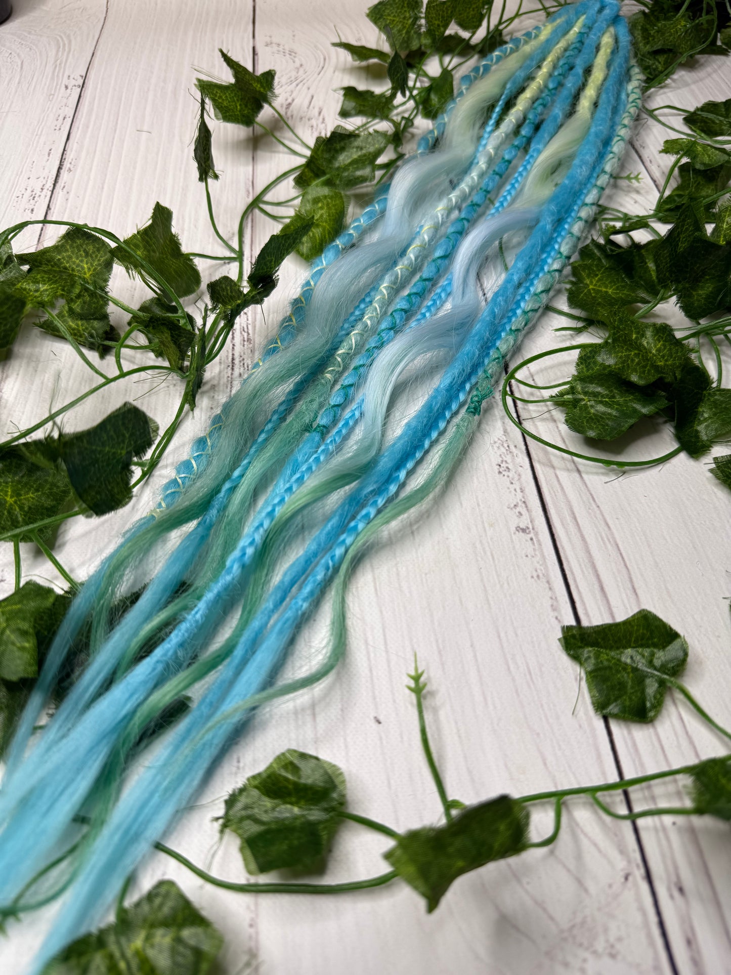 Set of 5, 55-62cm Ocean Breeze Mixed Texture Synthetic Extensions