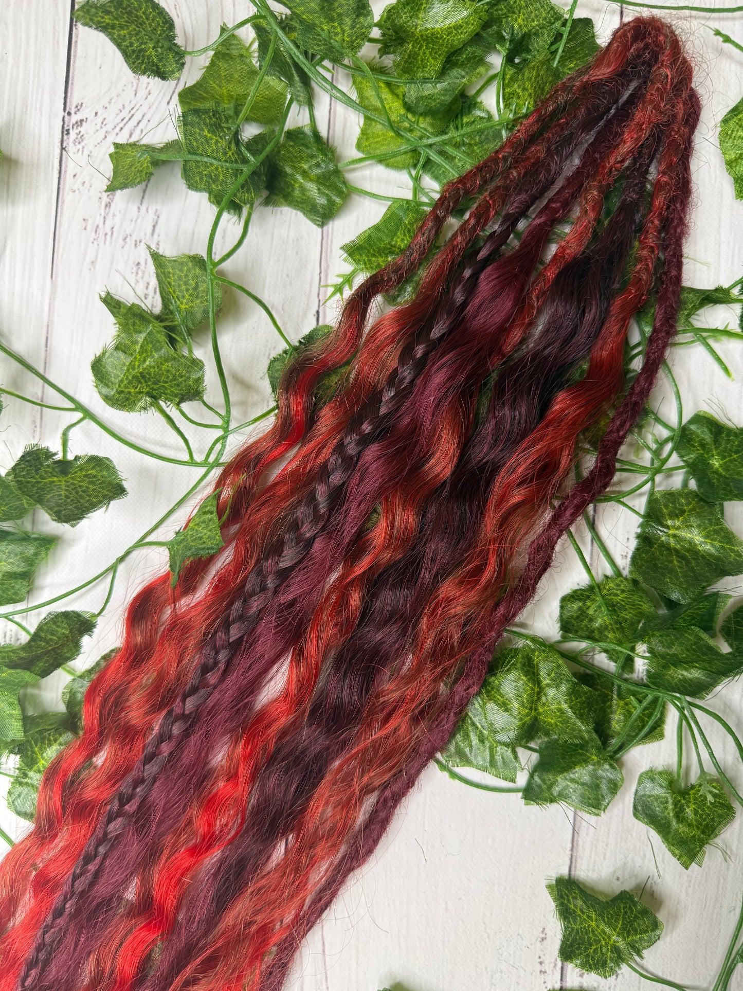 Set of 4, 61-66cm Crimson Spice Mixed Texture Synthetic Extensions