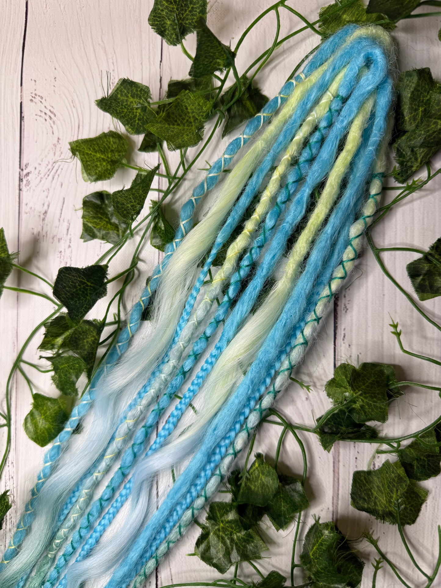 Set of 5, 55-62cm Ocean Breeze Mixed Texture Synthetic Extensions